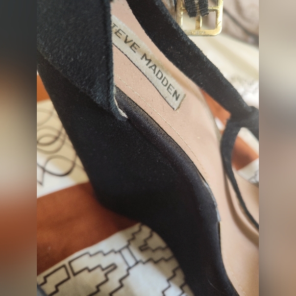 Black Sexy Ankle Strappy Size 8.5 Steve Madden Platforms - Picture 15 of 16